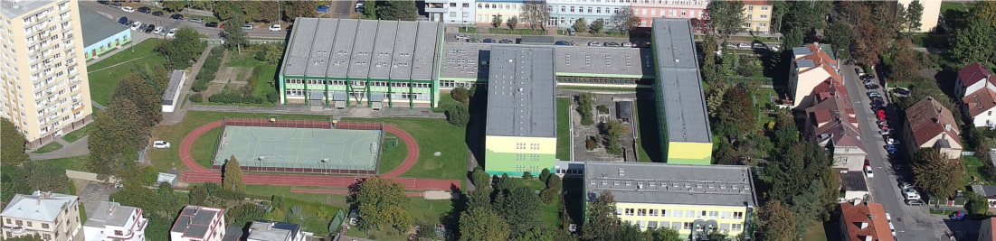 Areál školy shora